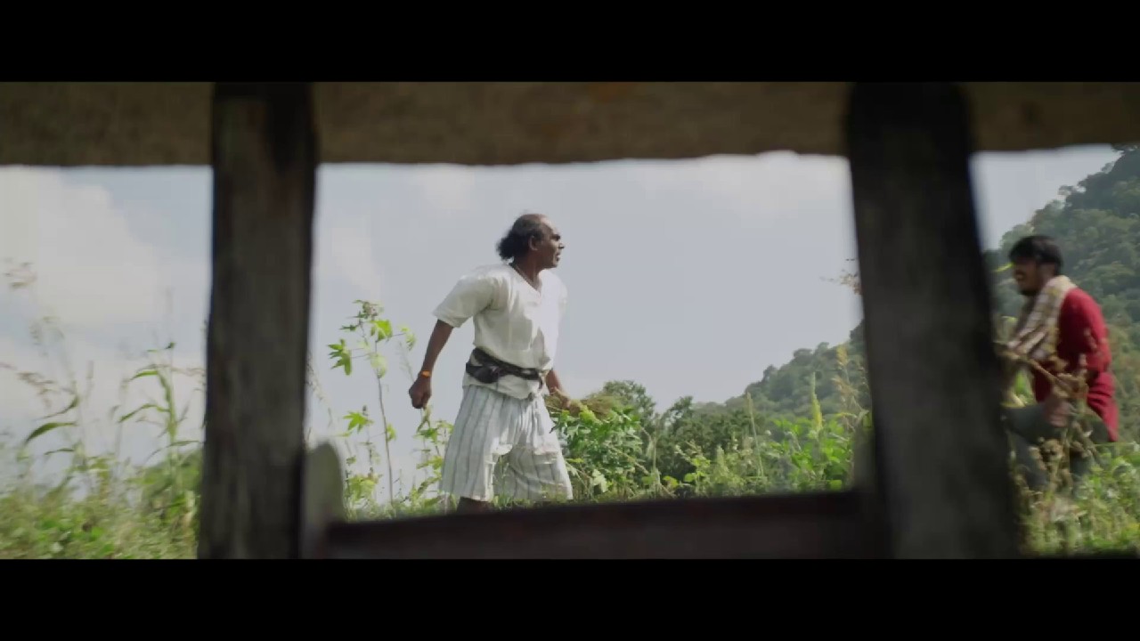 Kappu Bilupina Naduve (2025) Kannada AMZN.WEB-DL 1080p HEVC DDP 5.1 MSub B4uHD.mkv.0003